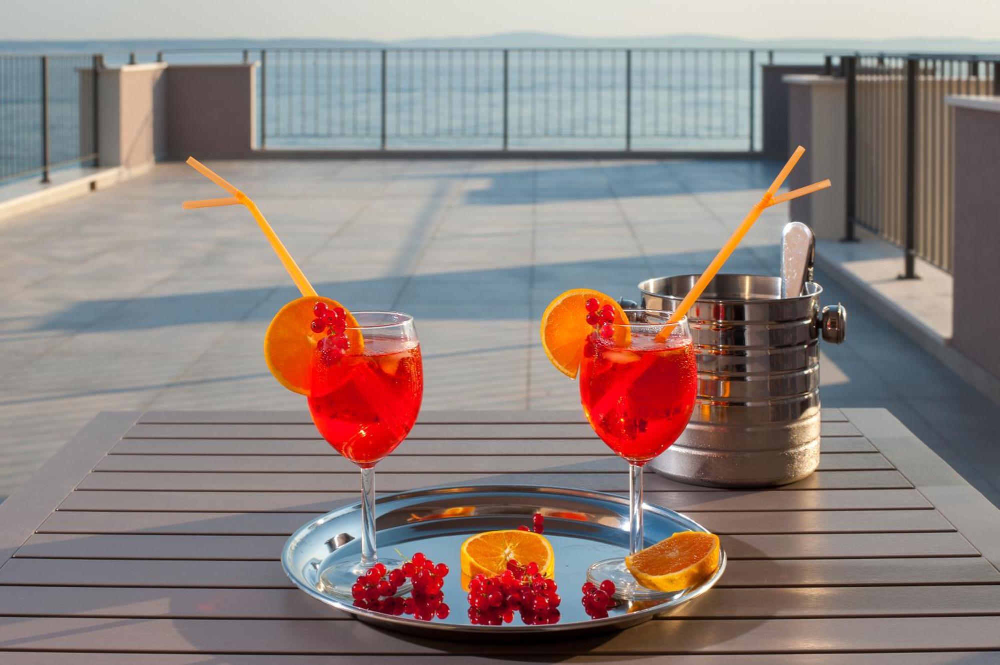 Seaside Luxury Suites Podstrana Oda fotoğraf