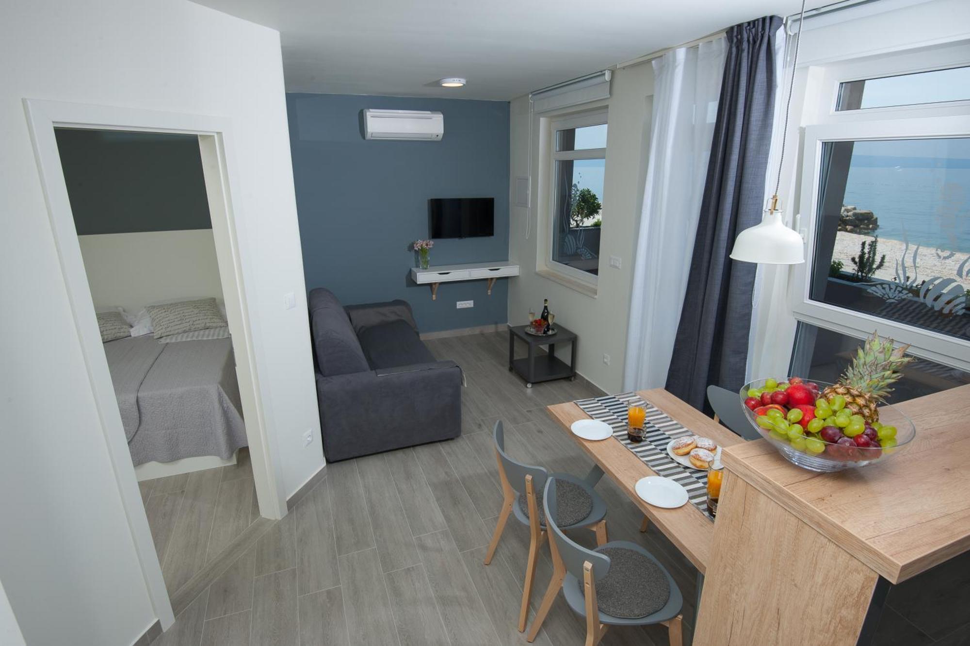 Seaside Luxury Suites Podstrana Oda fotoğraf