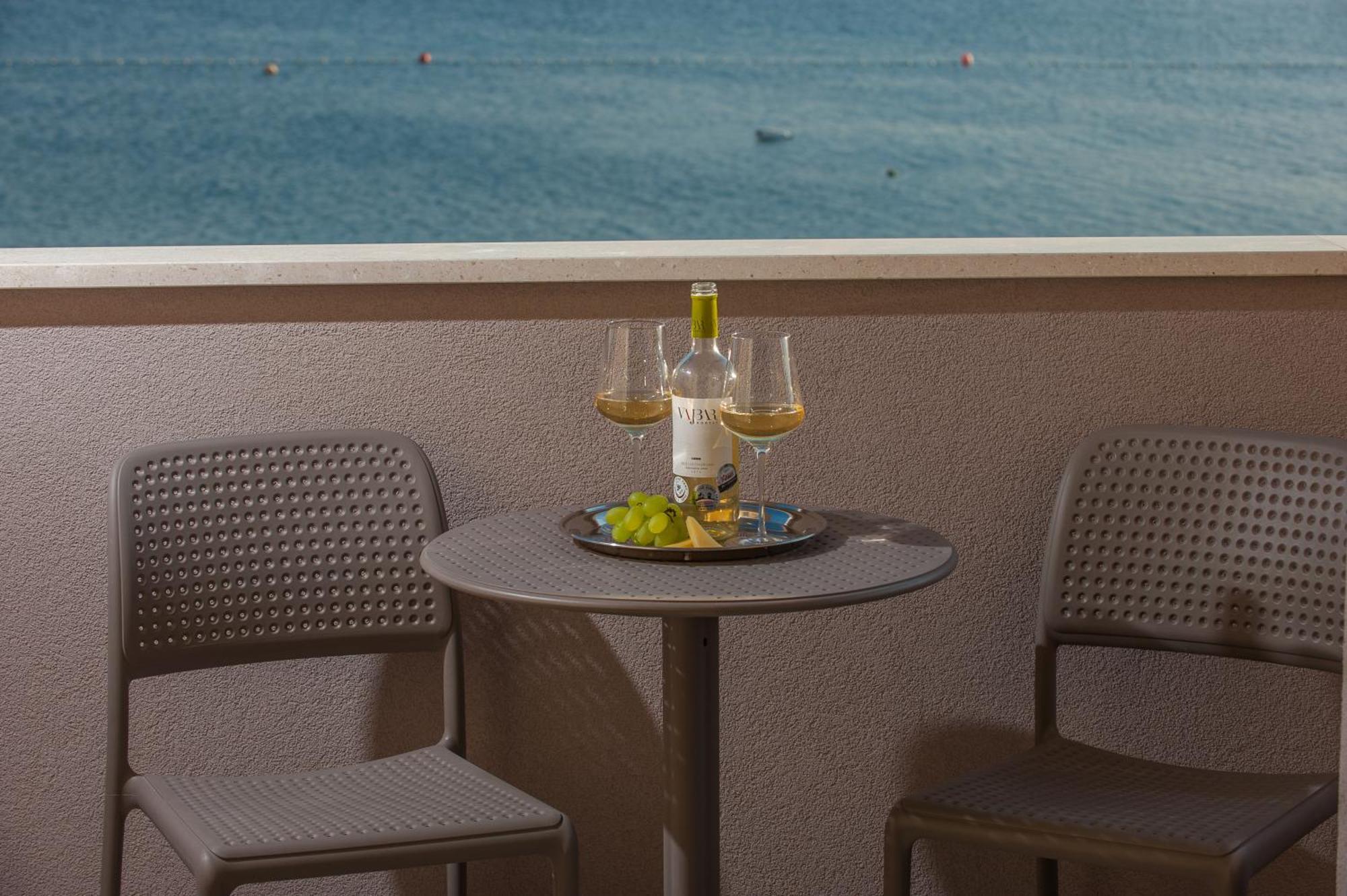 Seaside Luxury Suites Podstrana Oda fotoğraf